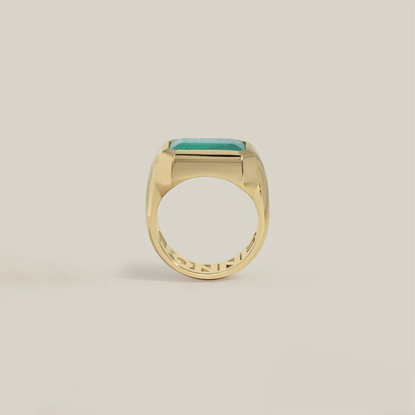 East West Ring: Emerald May - Image 2